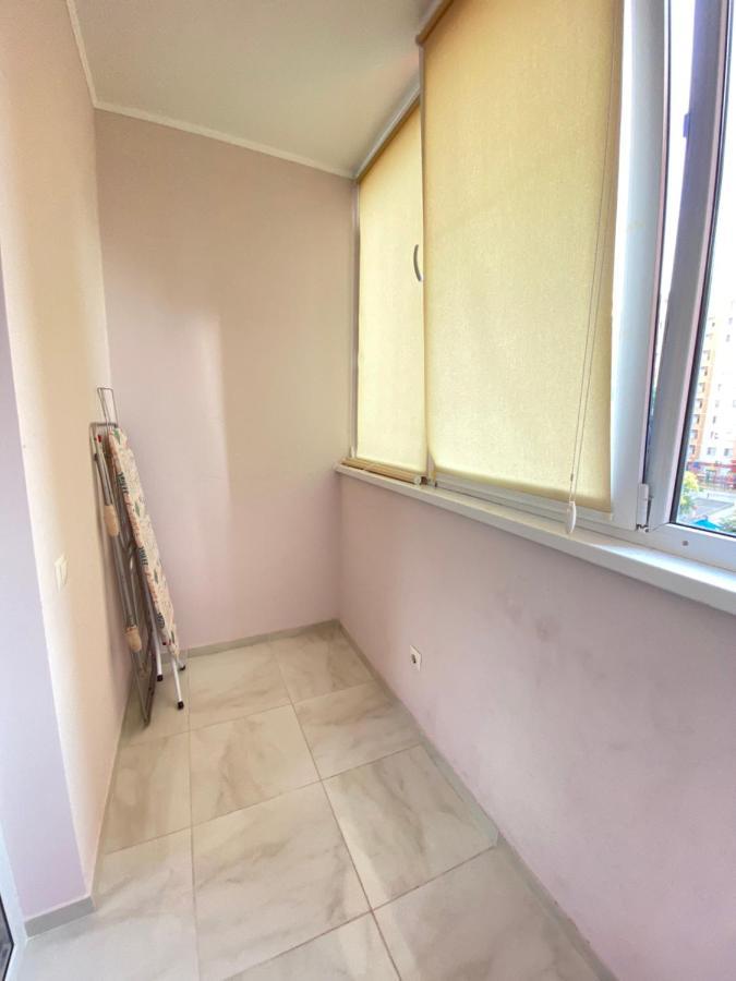 Two Bedroom Large Apartment In Chisinau Exterior foto