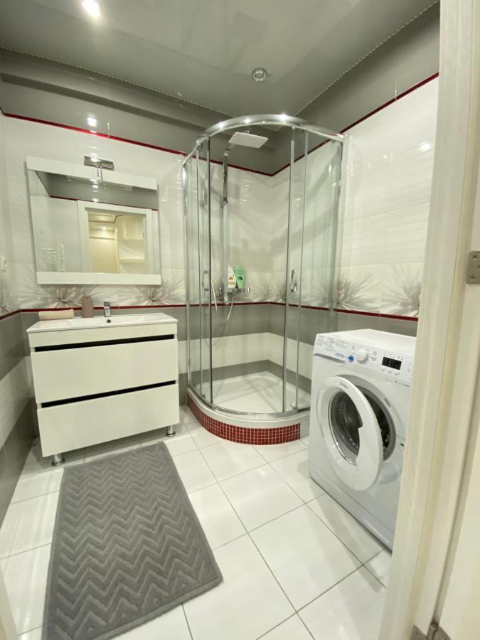 Two Bedroom Large Apartment In Chisinau Exterior foto