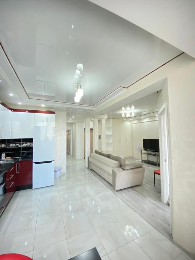 Two Bedroom Large Apartment In Chisinau Exterior foto