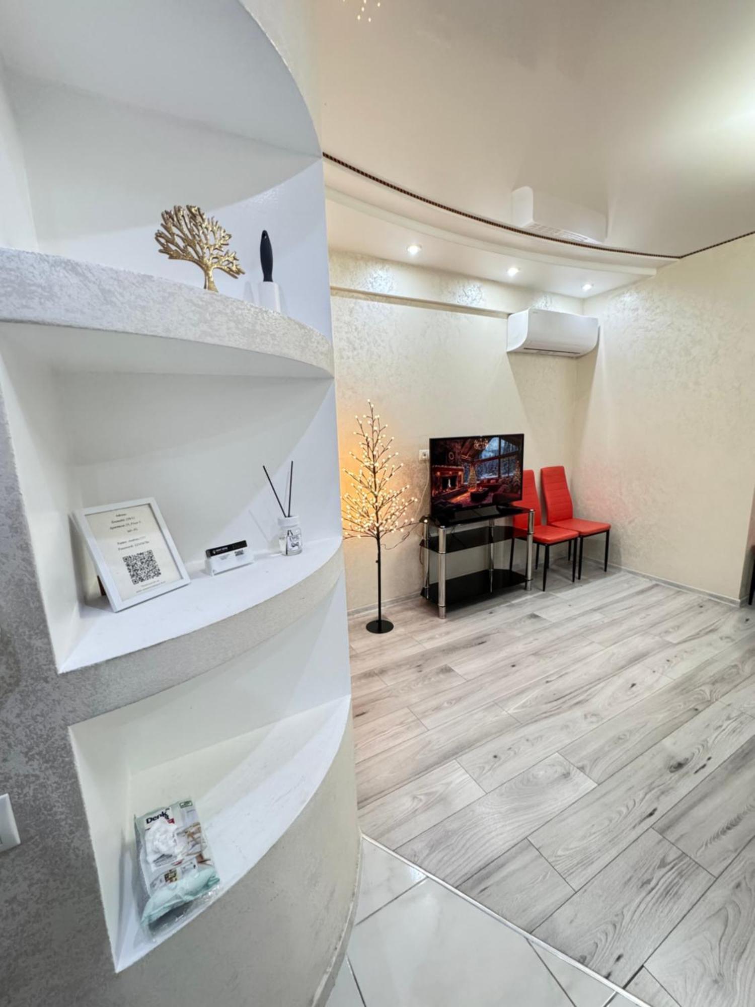 Two Bedroom Large Apartment In Chisinau Exterior foto